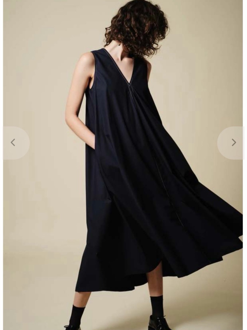 🆕 Saint Art Dakota V Neck Poplin Dress in navy